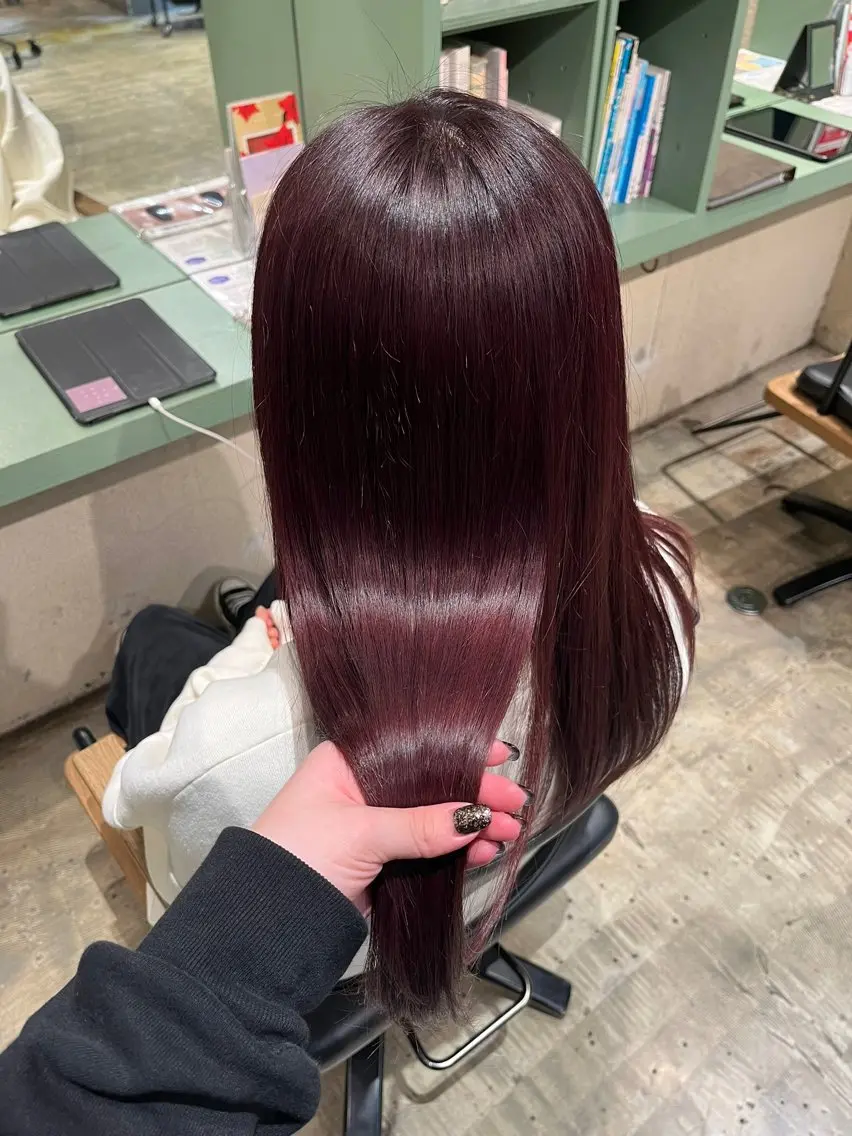セミロング カラー 縮毛矯正 渡辺 彩乃のヘアスタイル