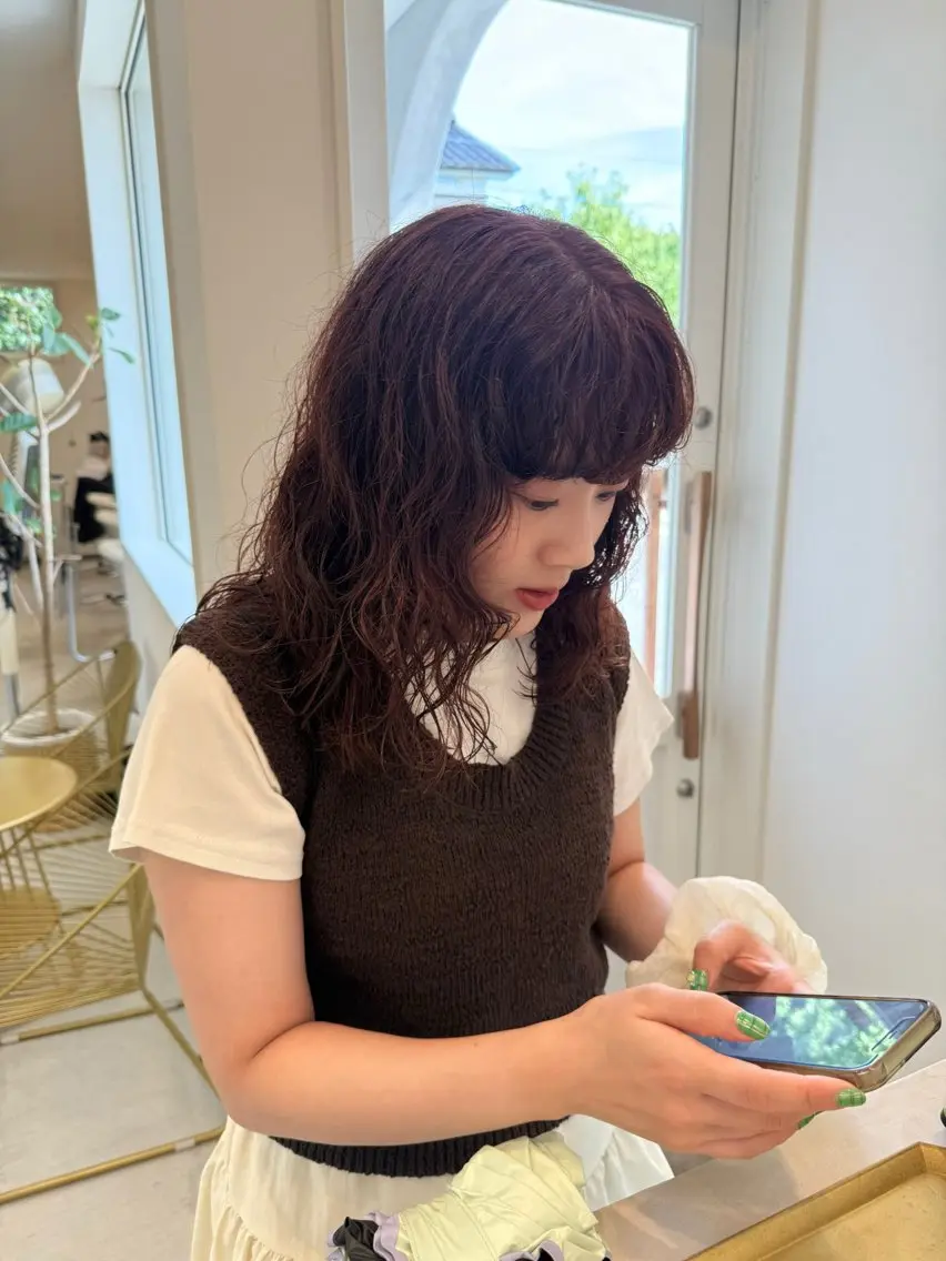 セミロング 山元 くるみのヘアスタイル