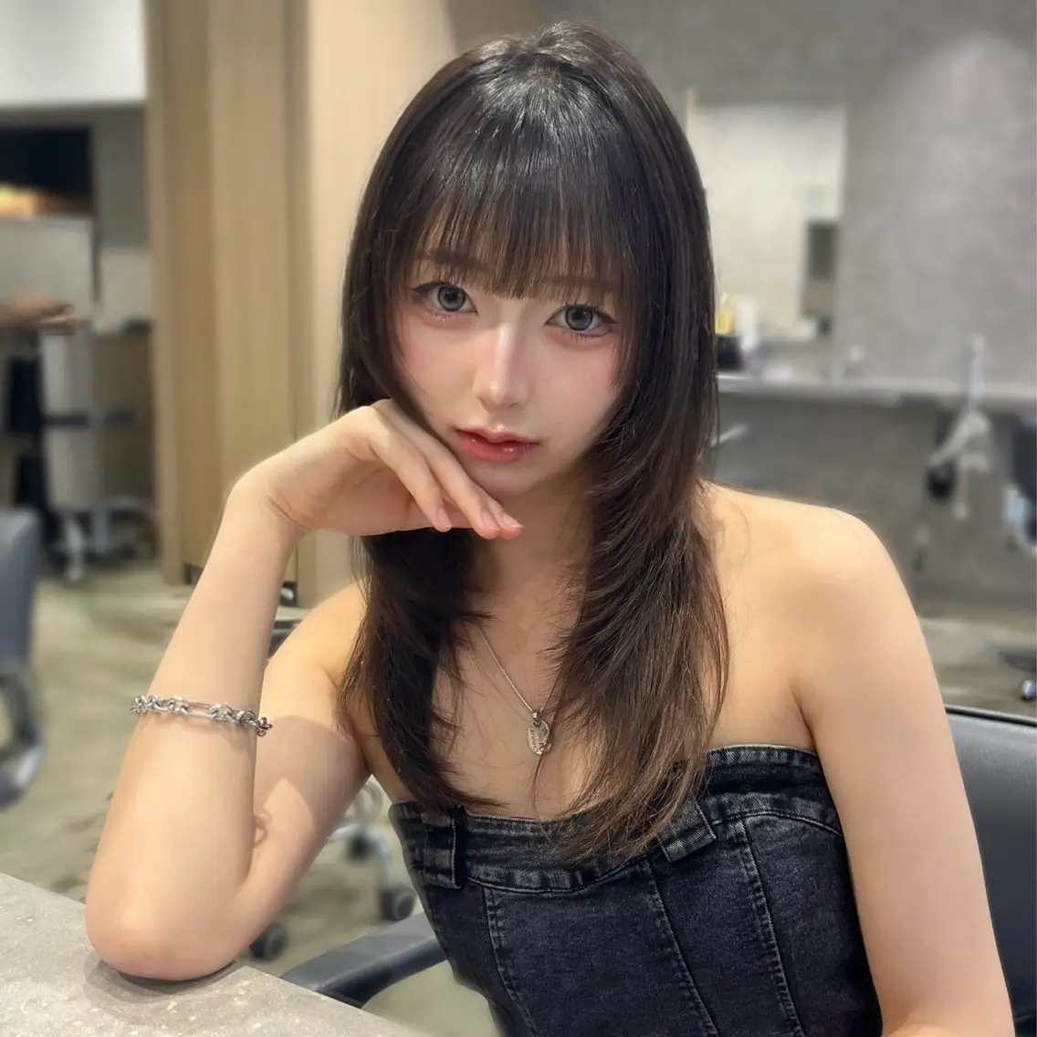 セミロング ハッシュカット カット 新宿🦋 Maoのヘアスタイル