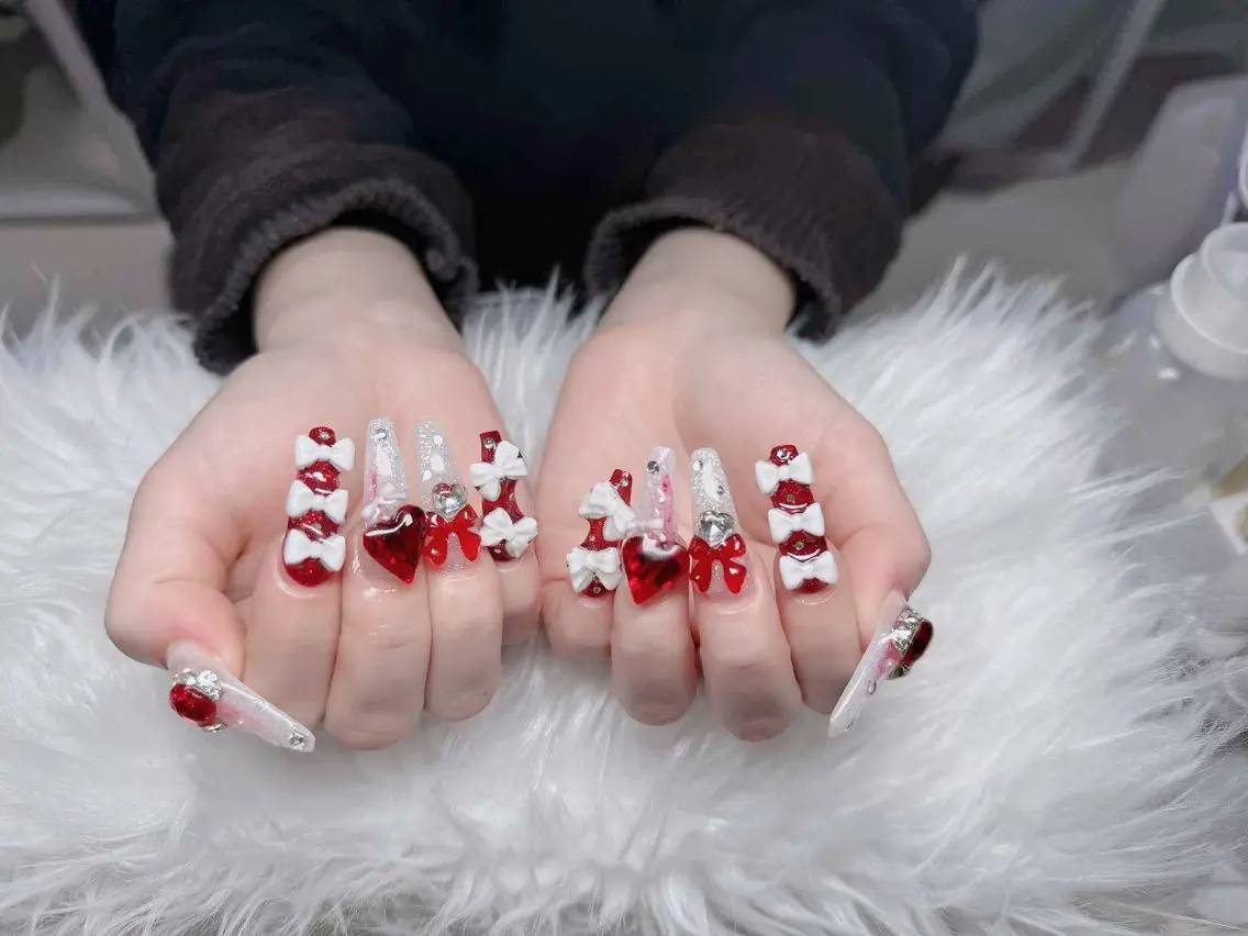 ネイル キラキラネイル 韓国ネイル ワンホンネイル ハンドネイル H.baby Nail Salonのネイルデザイン