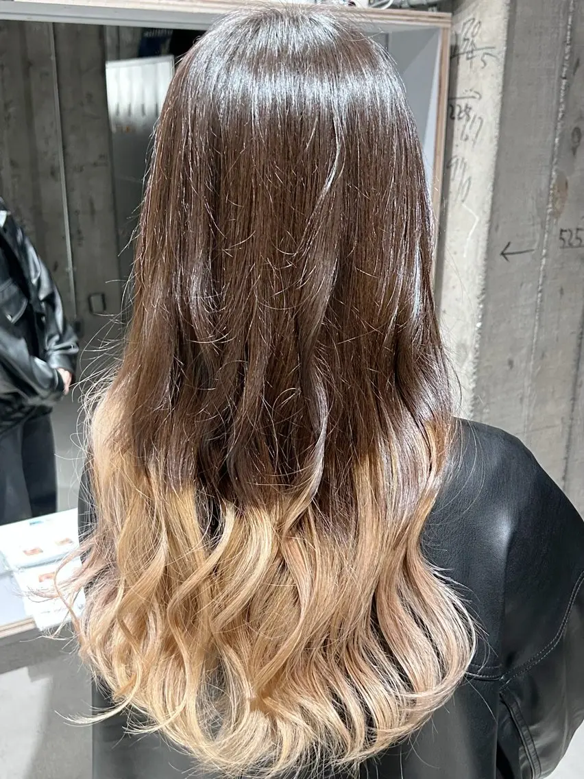 ロング カラー ベージュカラー ブリーチ デザインカラー ヘアカラー 玉置七海✨ ／透明感／髪質改善のヘアスタイル