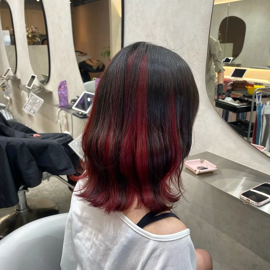 ロング カラー ヘアアレンジ 成人式 シールエクステ ブリーチ ダブルカラー イヤリングカラー カット ヘアカラー トリートメント レイヤー/顔周り/ 透明感カラー/ななのヘアスタイル