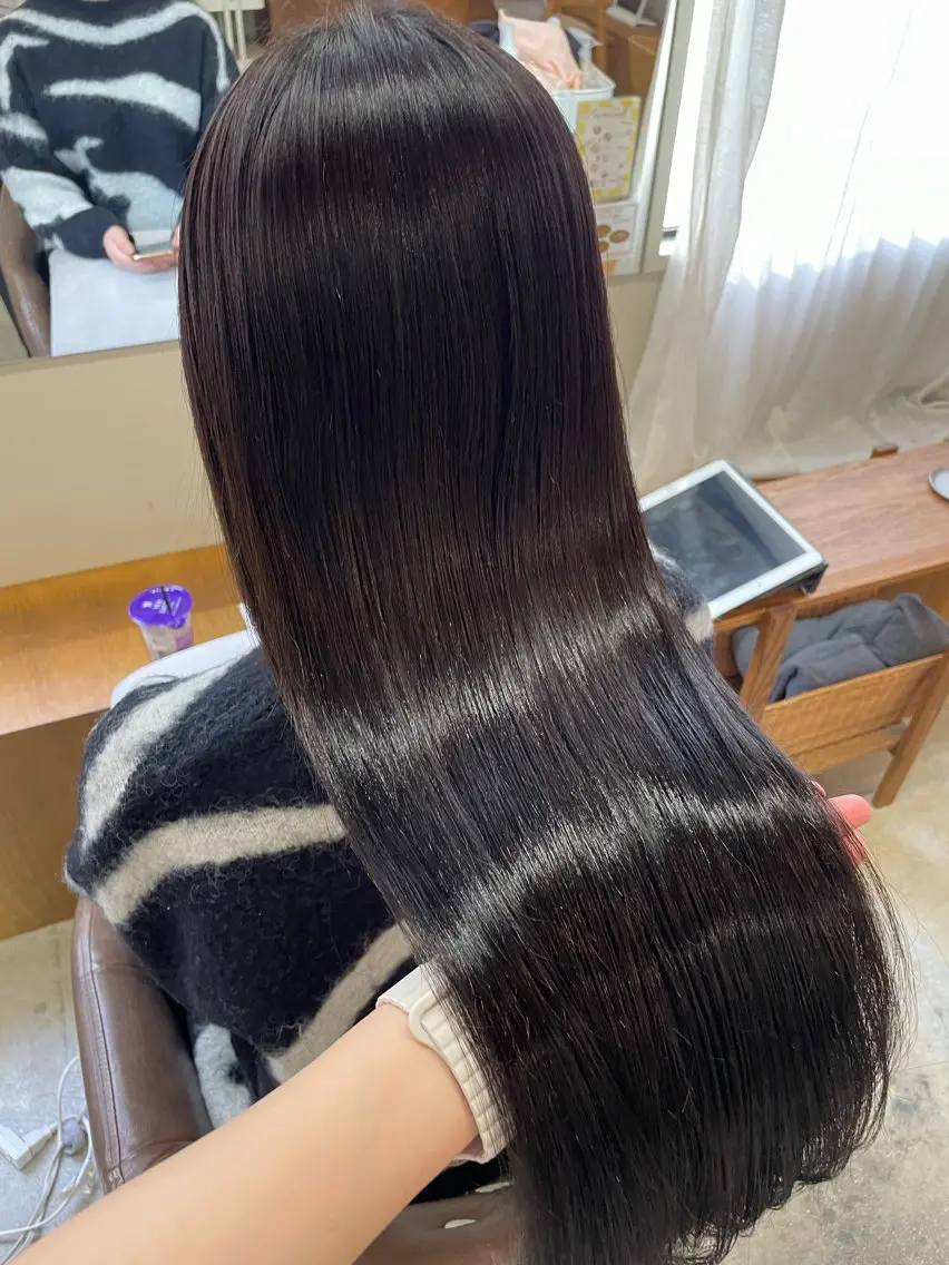 ロング カラー 山下 悠月のヘアスタイル