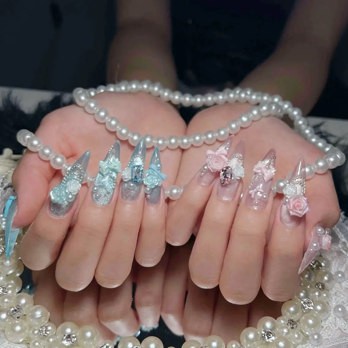 ネイル オーロラネイル クリアネイル 成人式 フラッシュネイル ジェルネイル ハンドネイル Amee Nail Salonのネイルデザイン