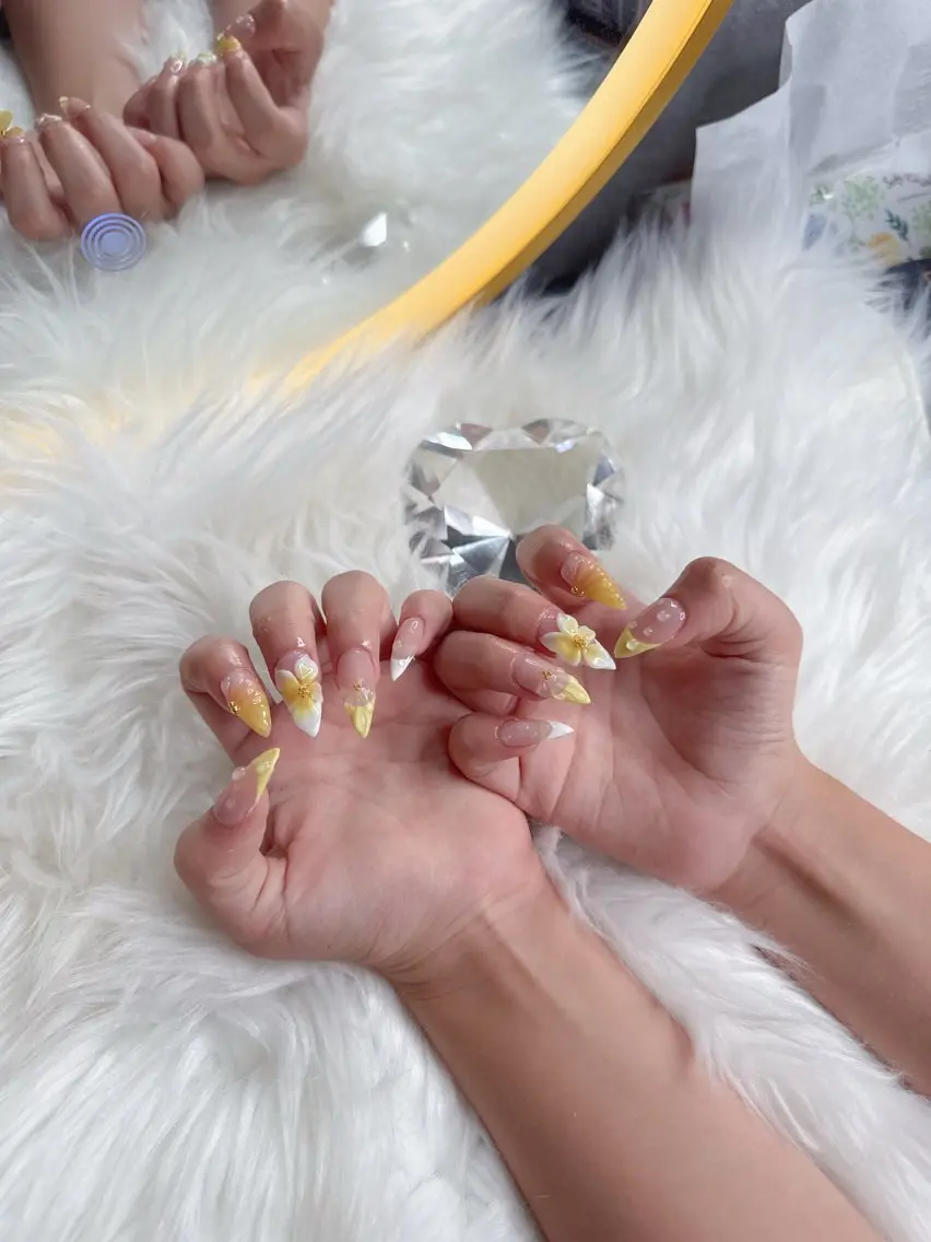 ネイル 夏ネイル ハンドネイル cheri&co marinのネイルデザイン