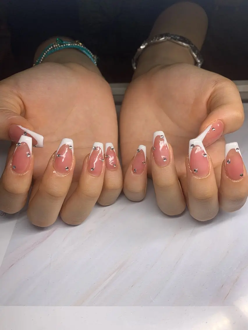ネイル フレンチネイル ジェルネイル 韓国ネイル マグネットネイル マグネットフレンチ akina nailsのネイルデザイン