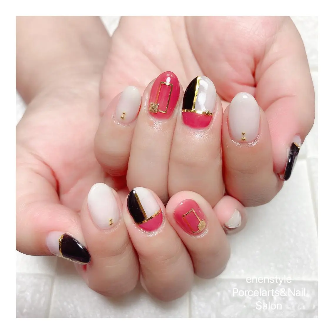 ミディアム ネイル ハンドネイル 🐾enen style 🐾のネイルデザイン