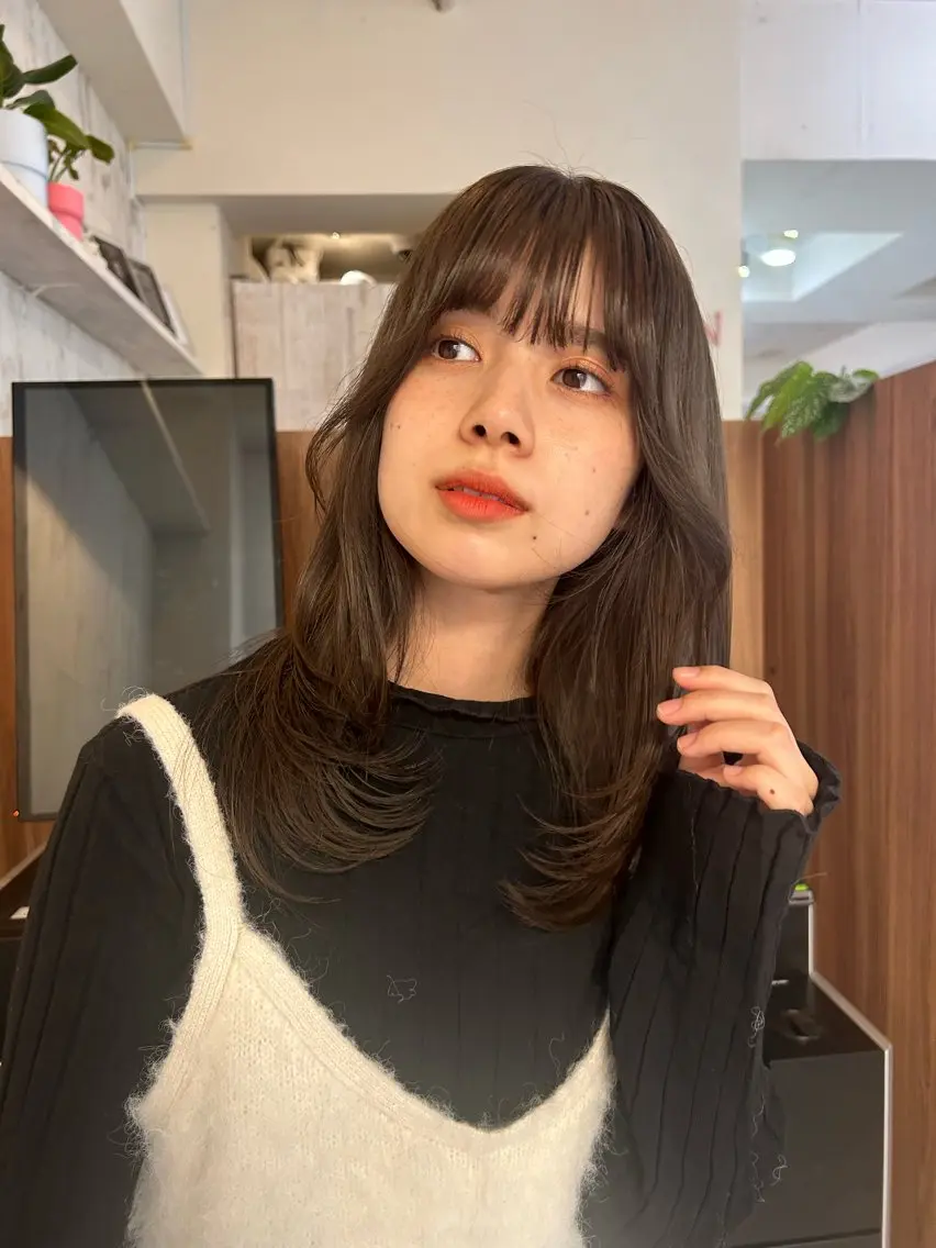 セミロング レイヤーカット カット ヘアカラー トリートメント ベージュ/透明感/ レイヤー/あやか💕のヘアスタイル