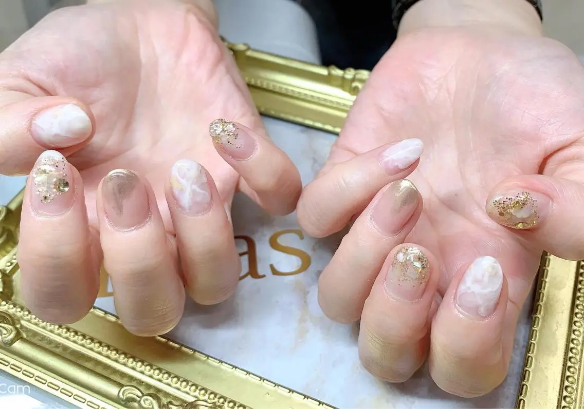 ネイル ジェルネイル ゴールド ハードジェル ラメ(グリッター) ロングネイル Lilas Nailのネイルデザイン