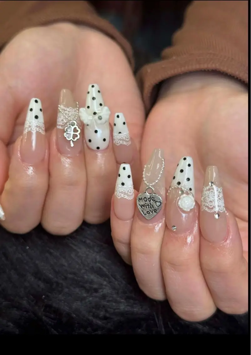 ネイル ジェルネイル スカルプネイル ネイルチップ NiJi Nailsのネイルデザイン