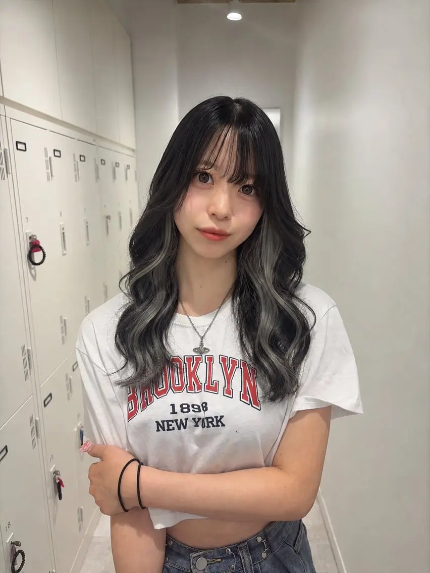 セミロング ヘアカラー 青木 瑠香のヘアスタイル
