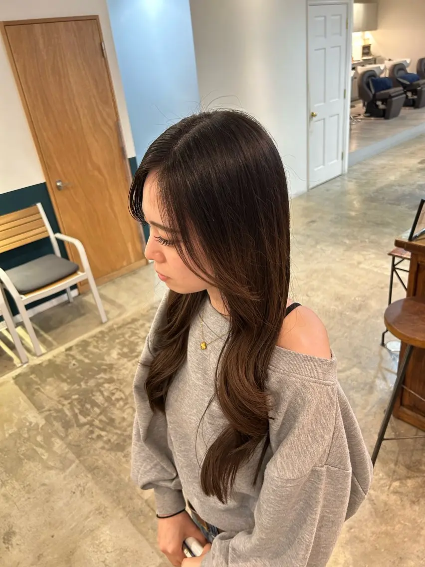 ロング くびれヘア レイヤーカット hair brace 智之のヘアスタイル