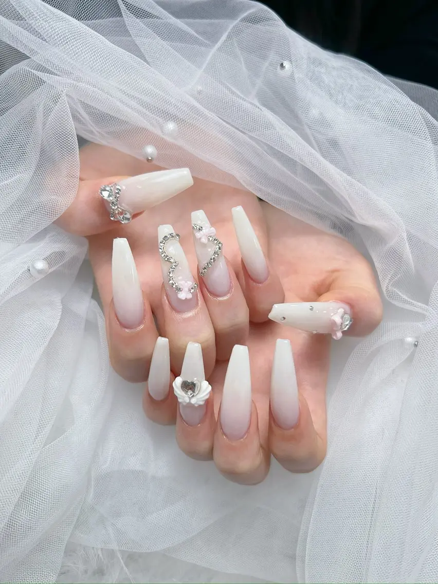 ネイル アートネイル オーロラネイル チークネイル 長さ出し フットネイル Miya _nailのネイルデザイン
