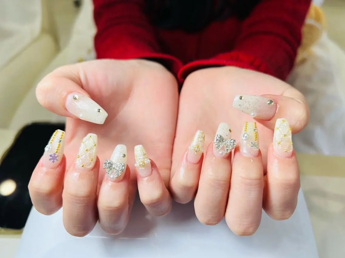 ネイル ボルドー ブラウン チークネイル ドット フットネイル ハンドネイル VAN NAIL SALON海老名店のネイルデザイン