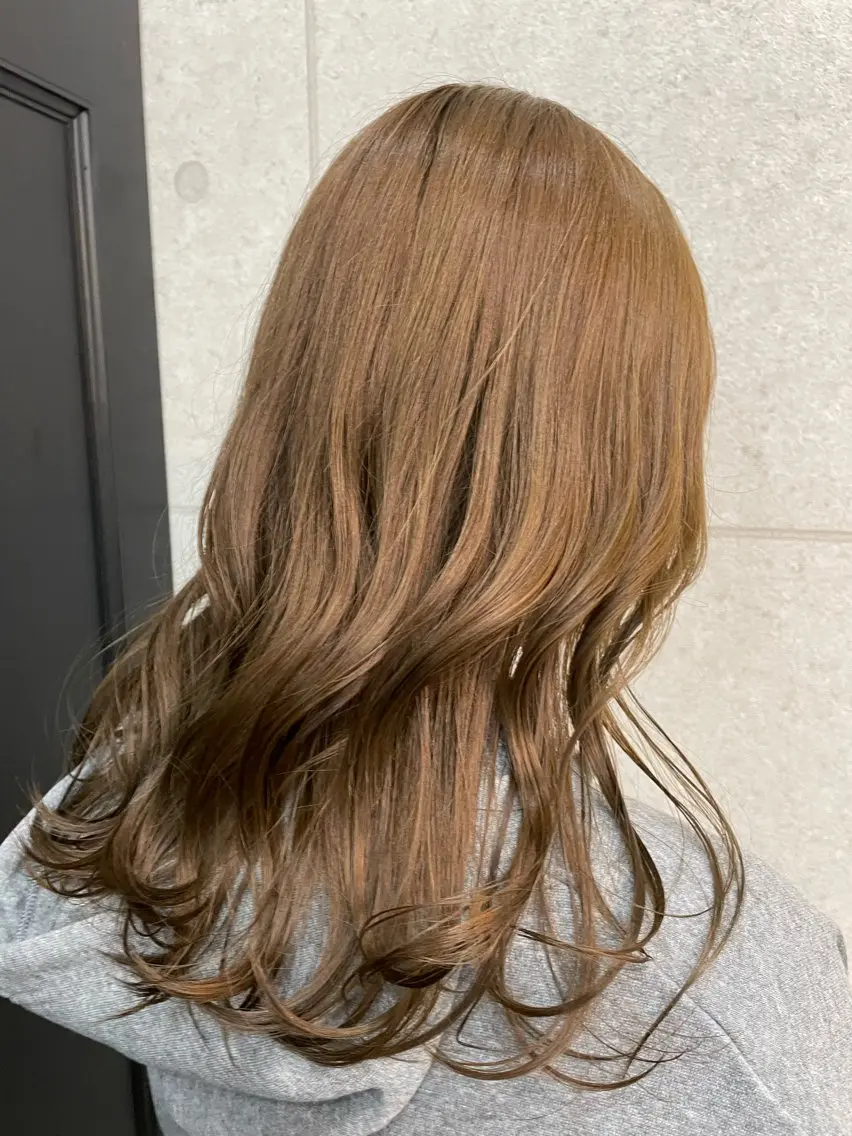 ロング ヘアカラー Rina🪄 韓国風レイヤーcutのヘアスタイル