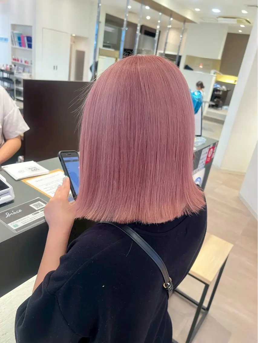 ミディアム カット ヘアカラー 松本 仁美のヘアスタイル
