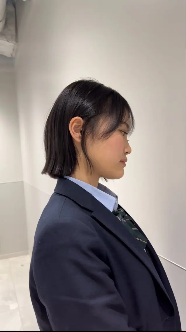 ショート カラー パーマ ヘアアレンジ メンズ 切りっぱなしボブ メンズ韓国風 ボブ くせ毛 髪質改善 切りっぱなしヘアボブ ミディアムヘアRYOのヘアスタイル