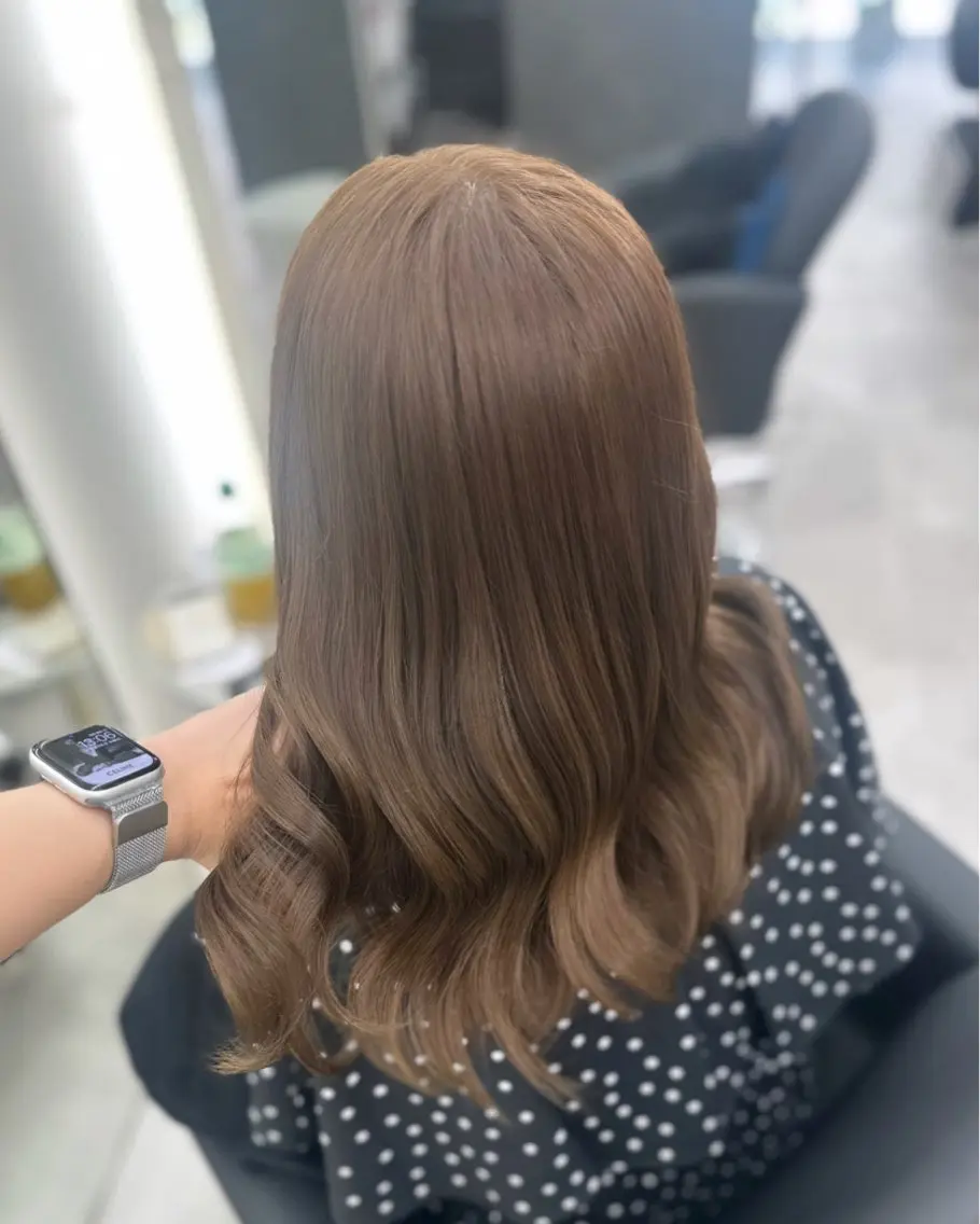 セミロング カラー ベージュカラー ヘーゼル ヘアカラー トリートメント 縮毛矯正/艶カラー /髪質改善/なんばのヘアスタイル