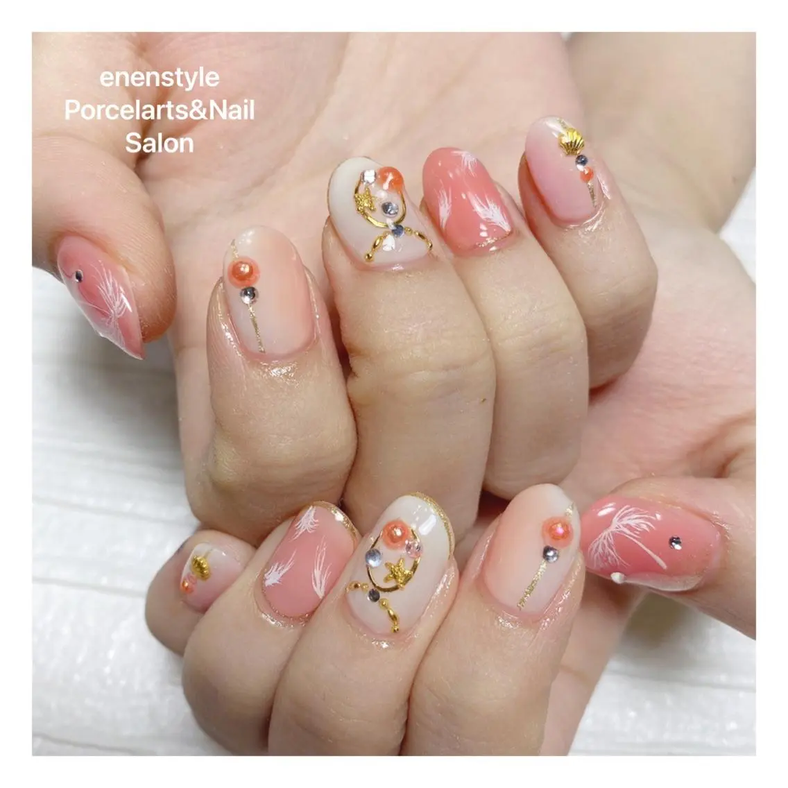 ミディアム ネイル ハンドネイル 🐾enen style 🐾のネイルデザイン