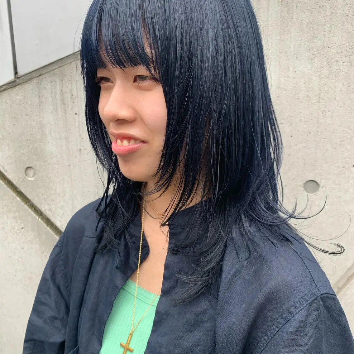 ミディアム ウルフカット カット ヘアカラー ウルフ、レイヤー 、メンズカットSHOのヘアスタイル