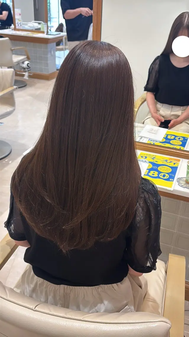 セミロング 顔まわりレイヤー 顔周りカット レイヤーカット 川又 愛美のヘアスタイル