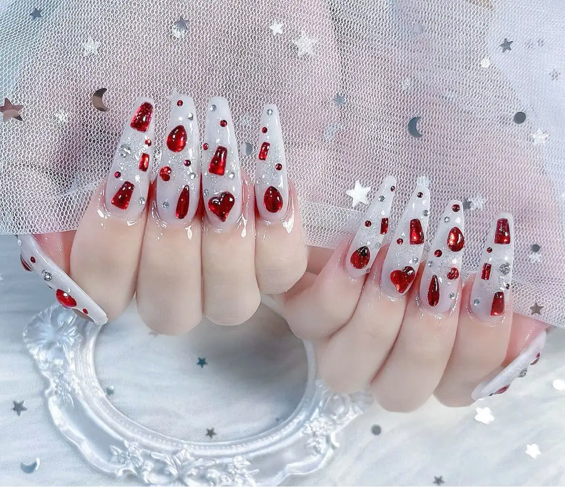 ネイル HIN NAILのネイルデザイン