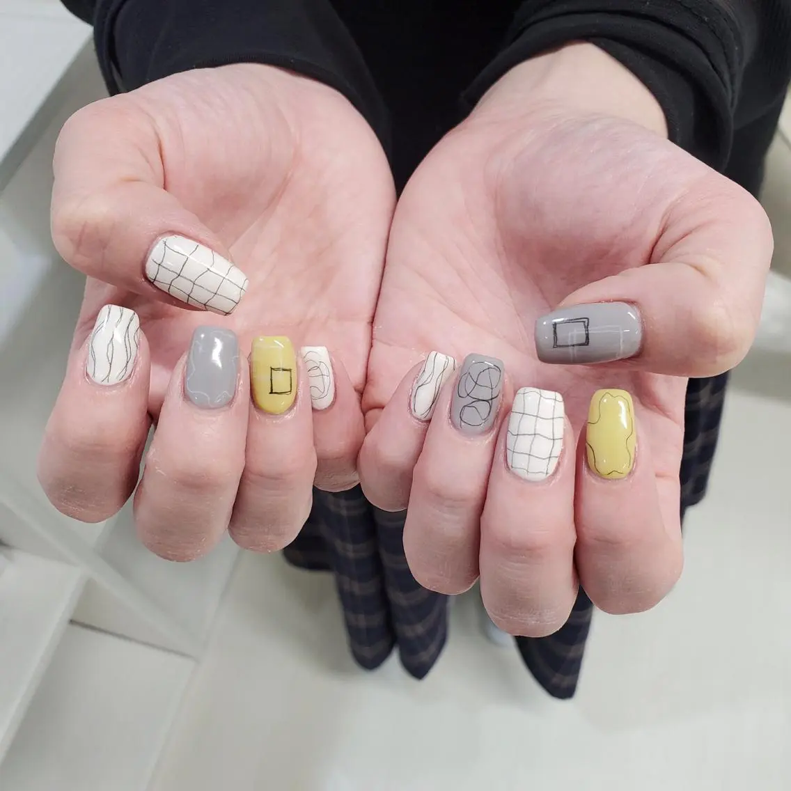 ネイル アートネイル ジェルネイル ニュアンスネイル スカルプネイル nailstudio eviz新宿店のネイルデザイン