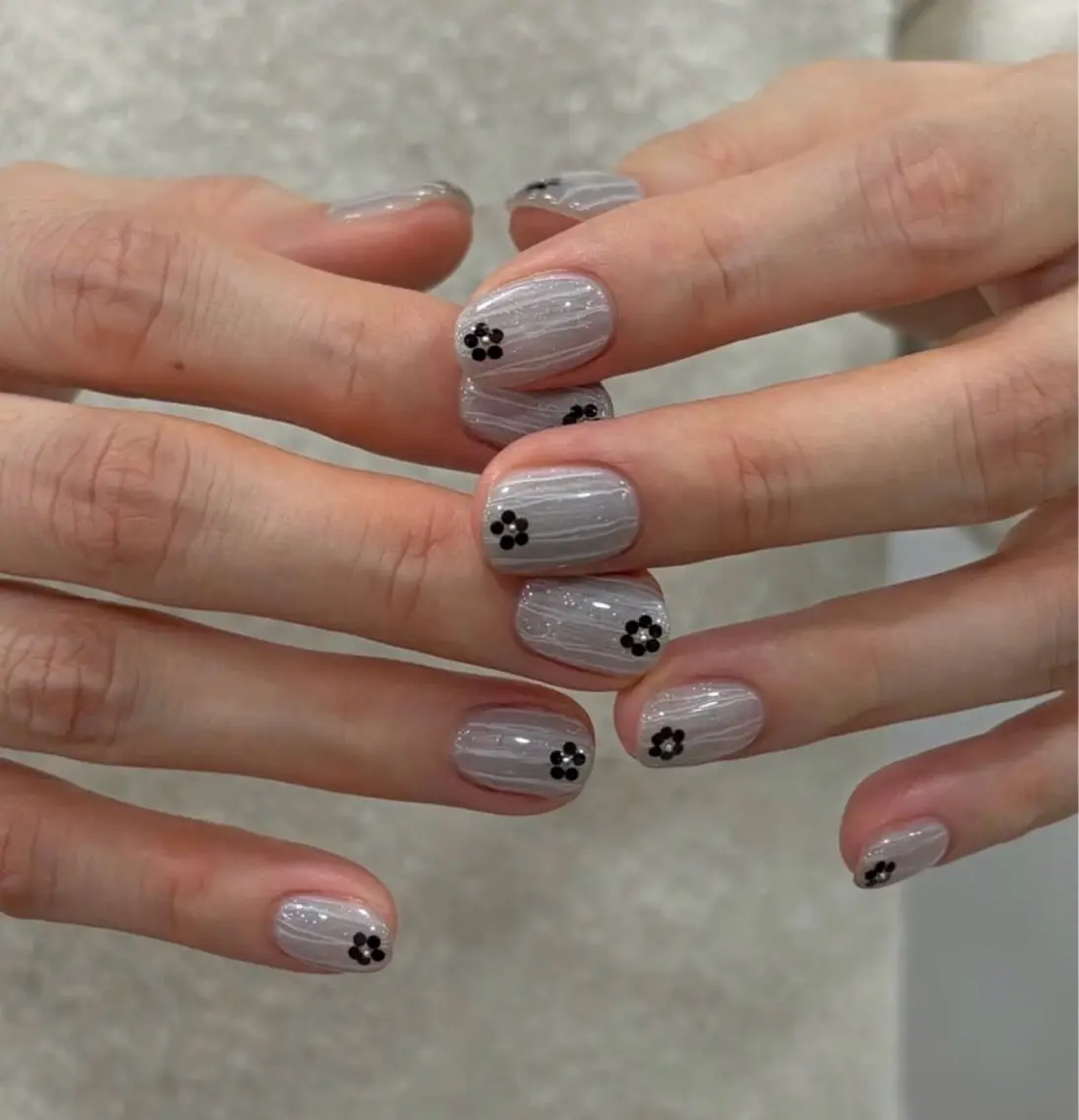 ネイル べっ甲ネイル チークネイル 成人式 長さ出し フラッシュネイル ハンドネイル ハンドケア For you. Nail Salonのネイルデザイン