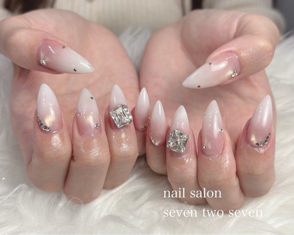 ネイル ハンドネイル 727 nailのネイルデザイン