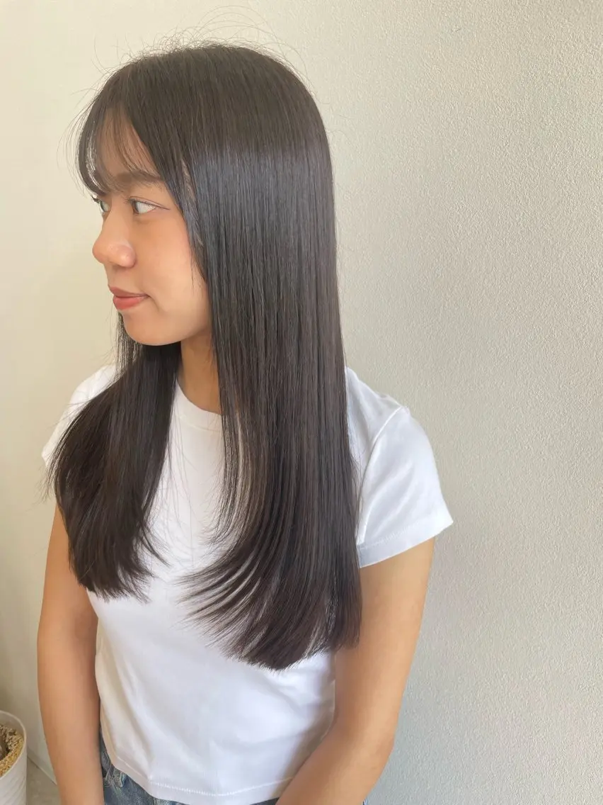 ロング 鈴木 梨瑚のヘアスタイル