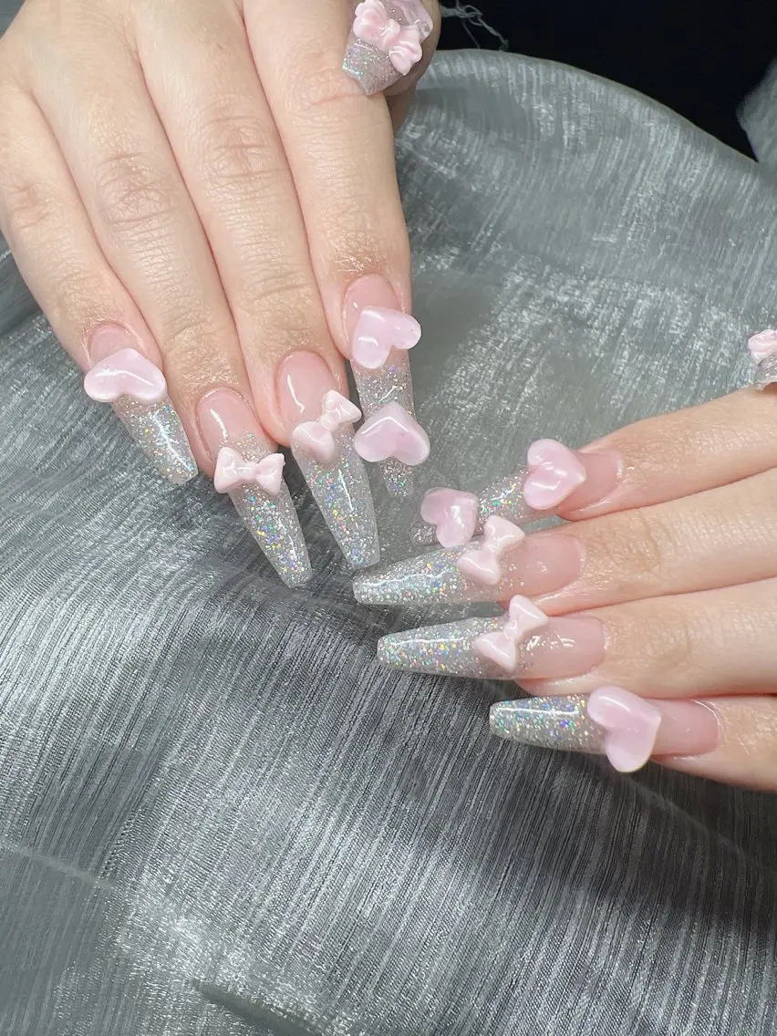 ネイル 長さ出し グラデーション キラキラネイル マグネットネイル ニュアンスネイル Lee Nailsのネイルデザイン