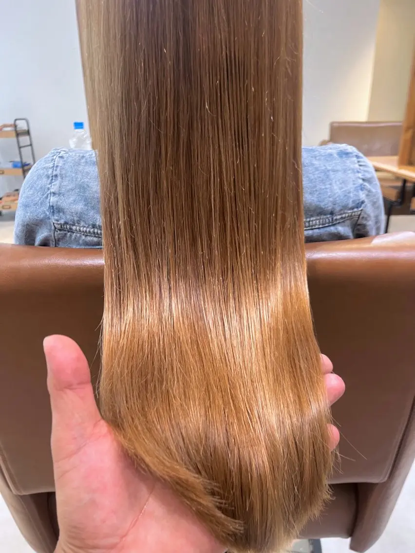 カット 縮毛矯正 トリートメント 透明感Color🩶 髪質改善 ユウナ🦋のヘアスタイル