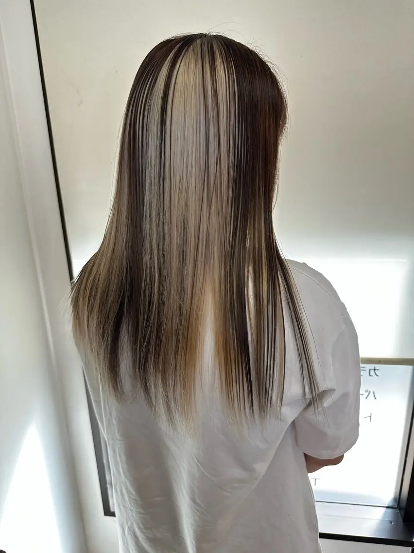 ロング カラー カット ヘアカラー トリートメント ブリーチカラー🫧 森　凪沙のヘアスタイル