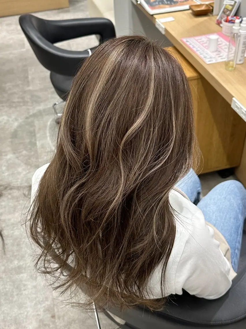 ミディアム 3Dハイライト ハイライト 巻ける髪質改善🫧ハ イライト/永田汰伊智のヘアスタイル