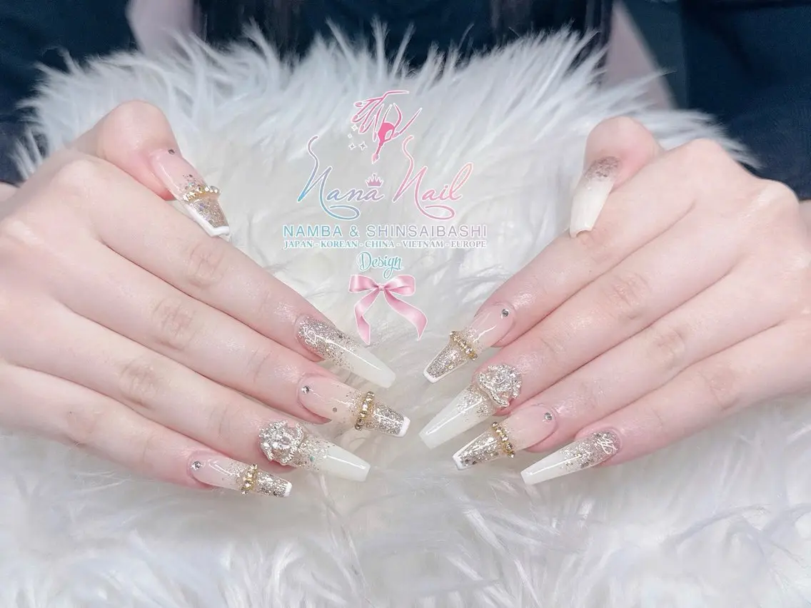 ロング ハンドネイル Linanail Nambaのマツエク・マツパデザイン
