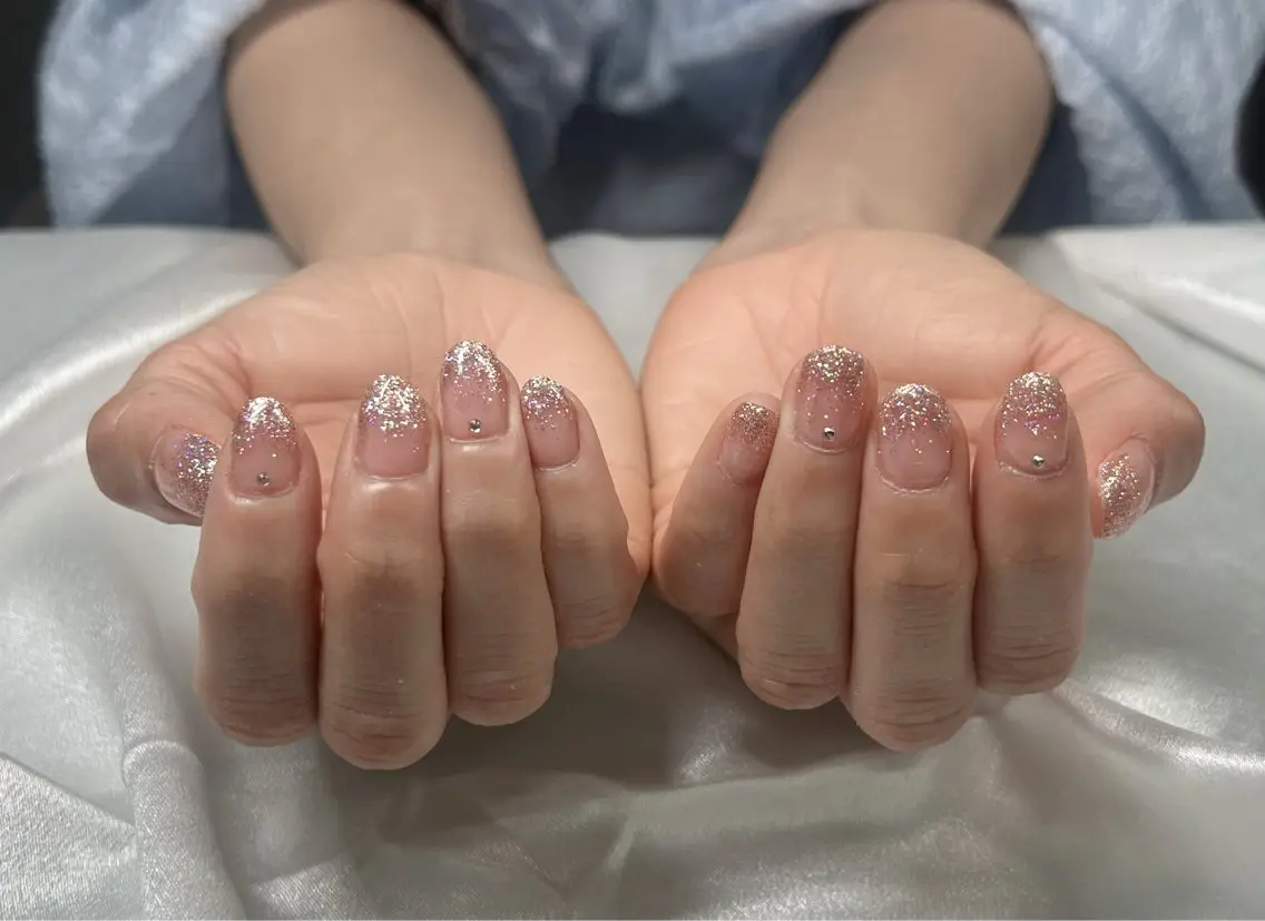 ネイル グラデーション ラメ(グリッター) ラメグラデーション 春ネイル ハンドネイル Hina nail 木場のネイルデザイン