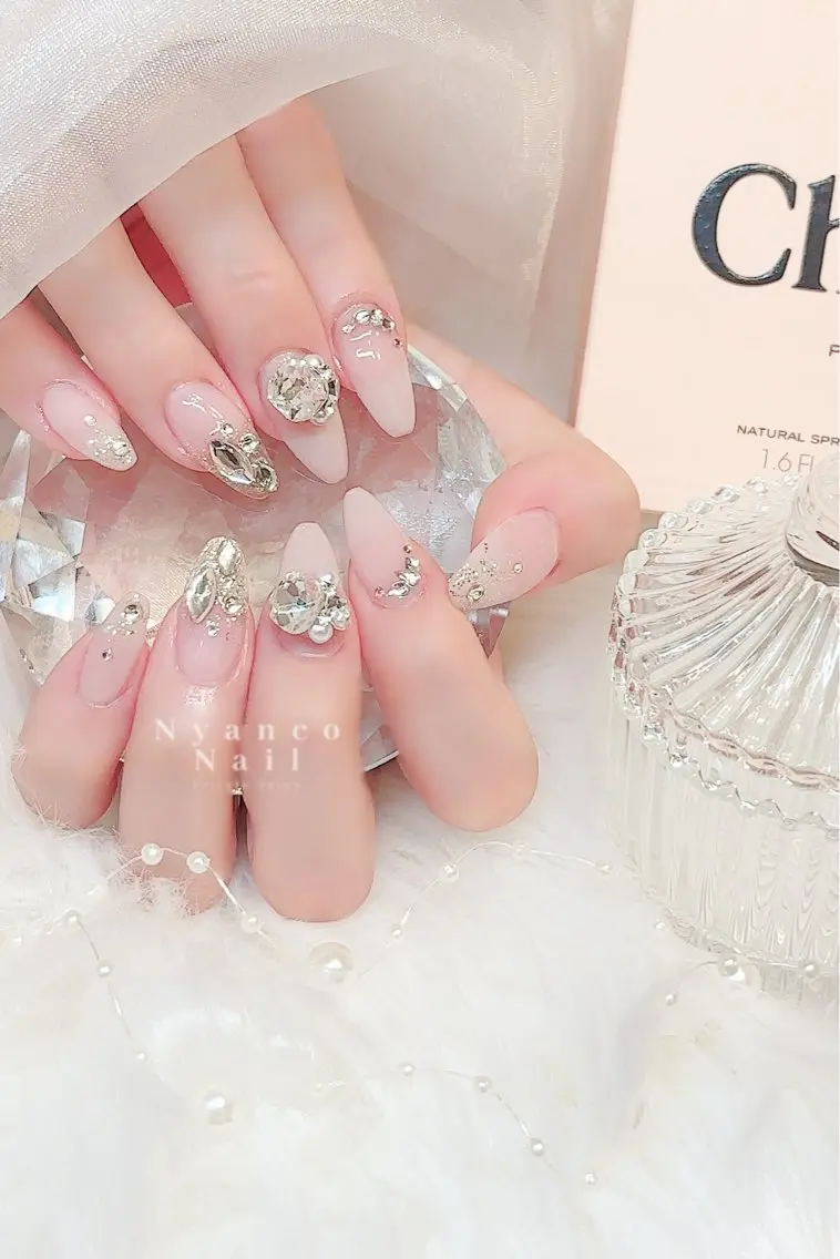 ネイル ジェルネイル 氷ネイル・うるうるネイル キラキラネイル 夏ネイル ワンホンネイル Nyanco Nailのネイルデザイン