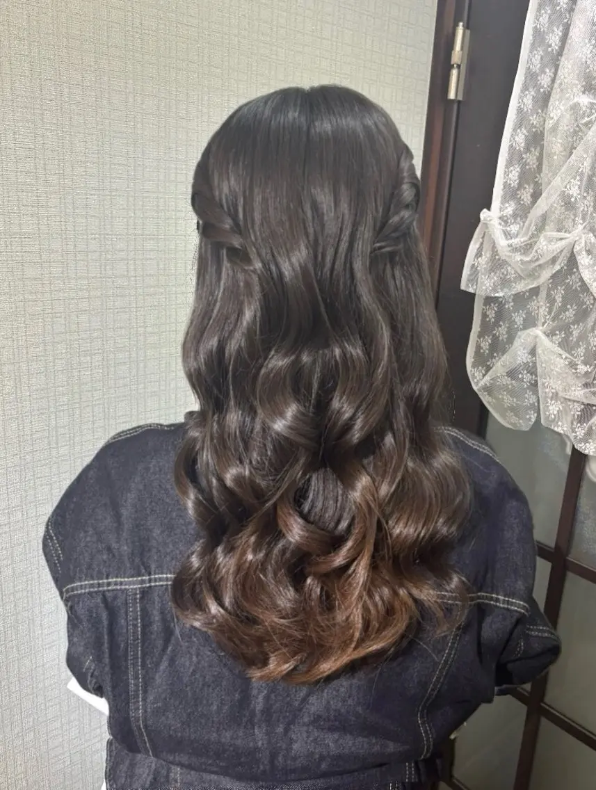 ロング ヘアアレンジ ココシャル miranoのヘアスタイル