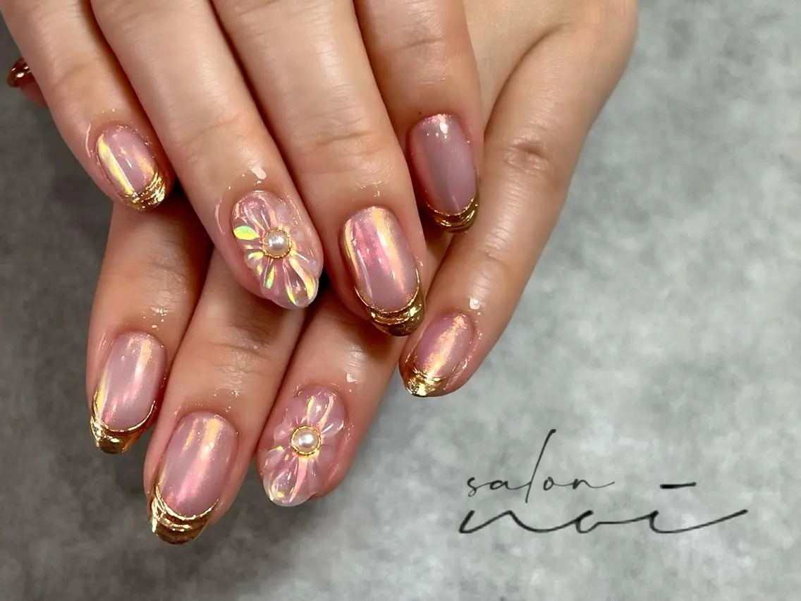 ネイル オーロラネイル フレンチネイル ゴールド ピンク salon noiのネイルデザイン