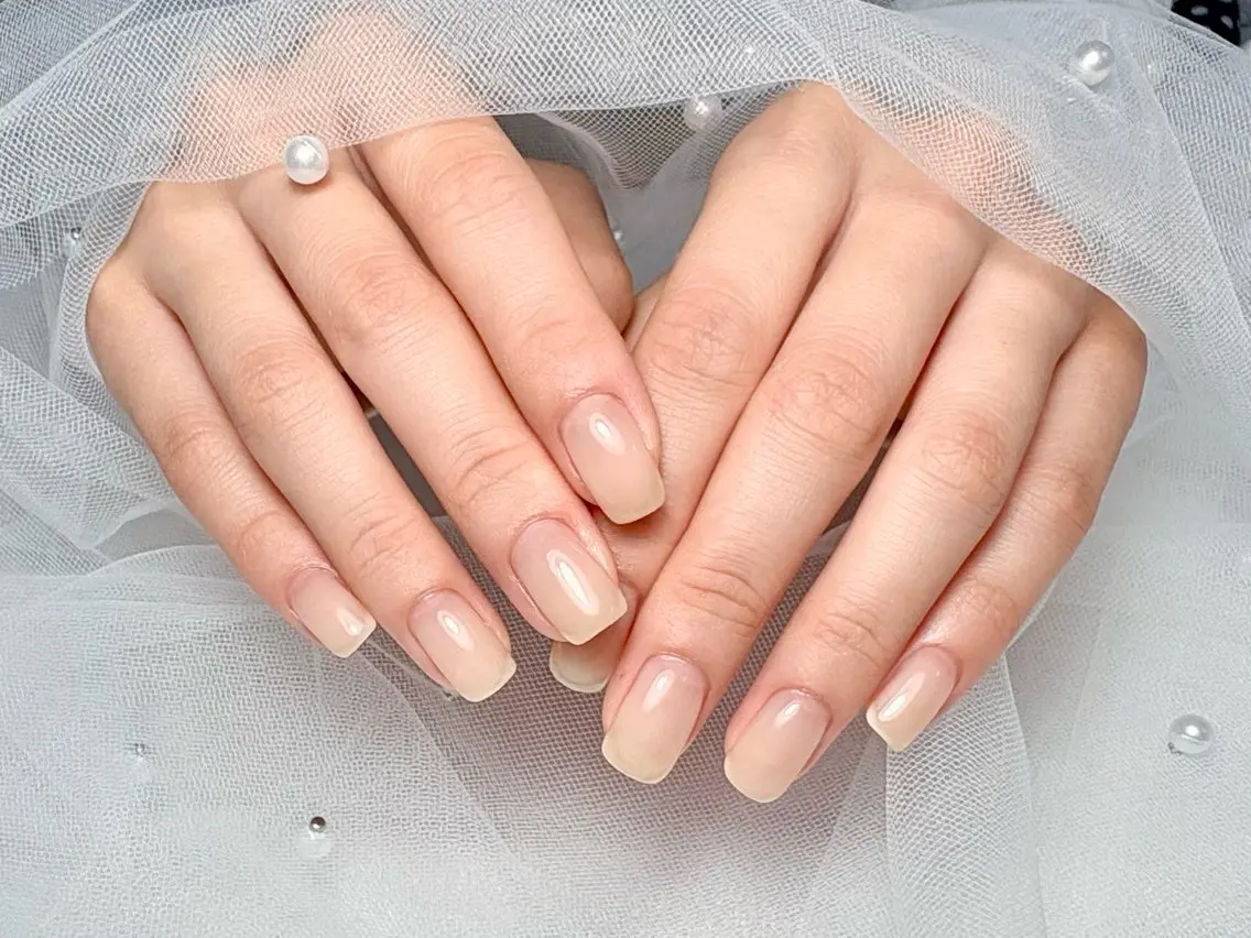 ネイル フットネイル ジェルネイル ラメ(グリッター) マグネットネイル 持ち込み ハンドネイル ハンドケア ♡Bivi♡自爪に 優しいネイルサロンのネイルデザイン