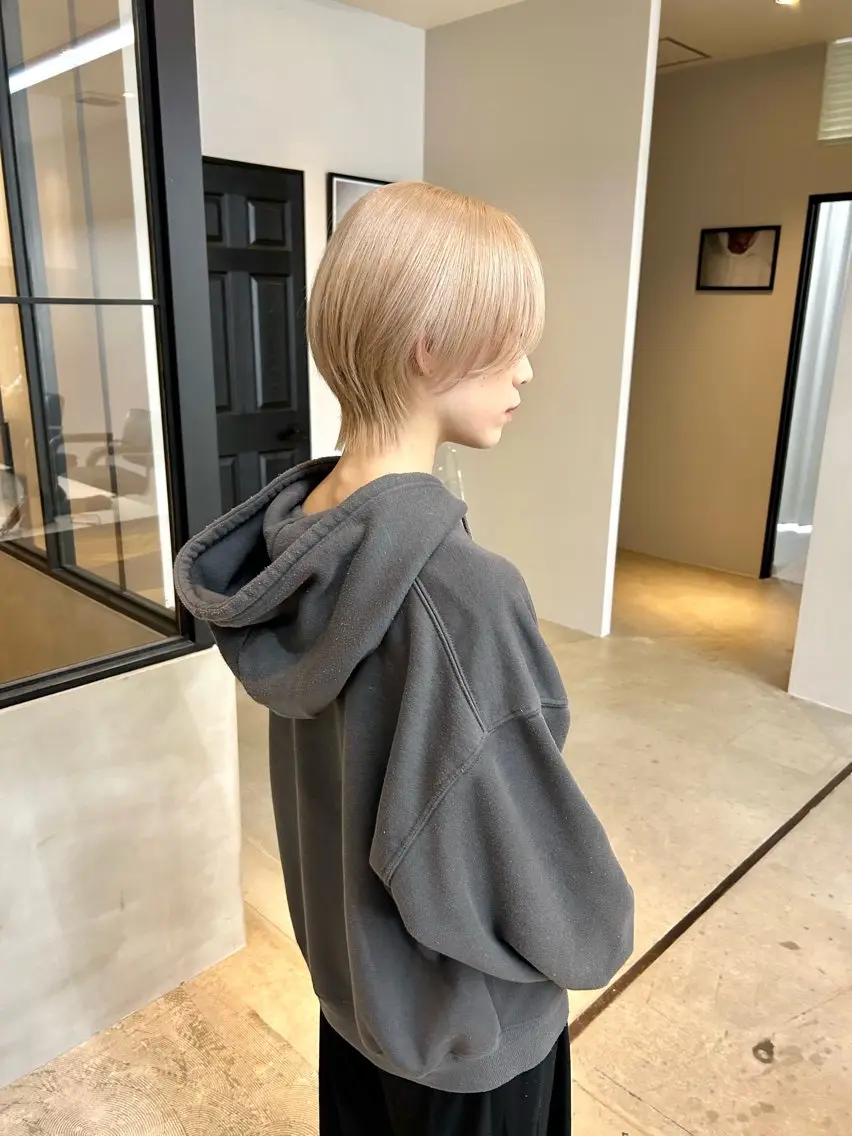 ショート カラー ヘアカラー 一ノ瀬 暁のヘアスタイル