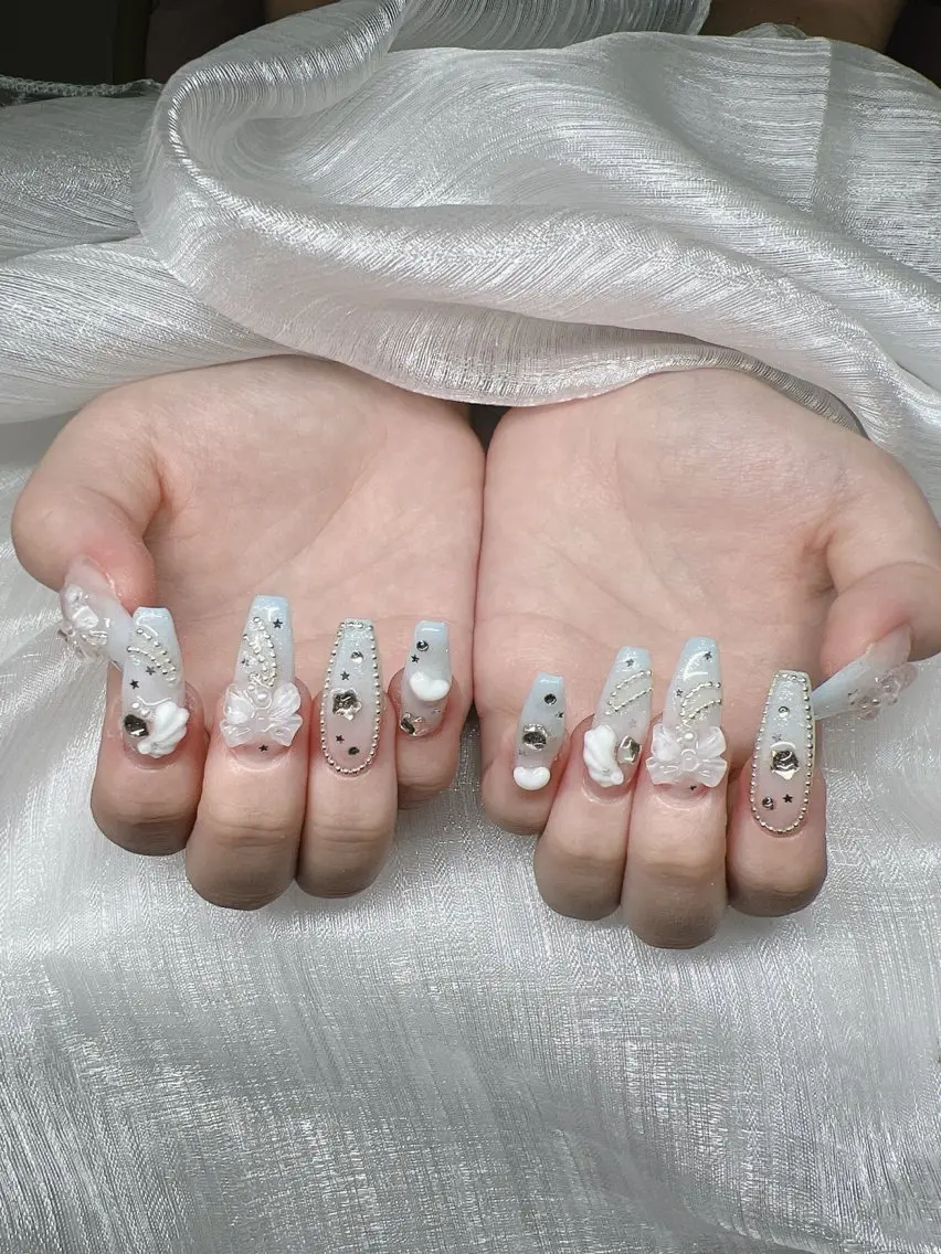 ネイル 長さ出し グラデーション キラキラネイル マグネットネイル ニュアンスネイル ハンドネイル Lee Nails チップ長さだし専門店のネイルデザイン