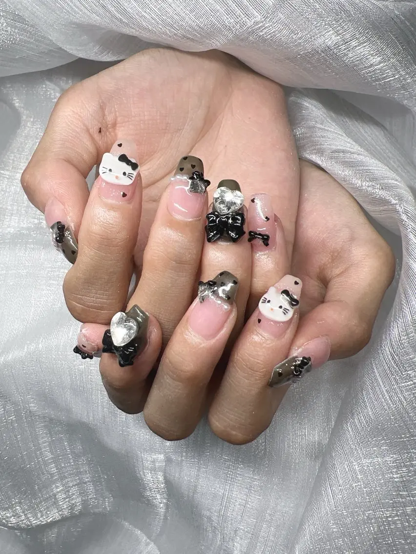ネイル ハンドネイル Lee Nailsのネイルデザイン