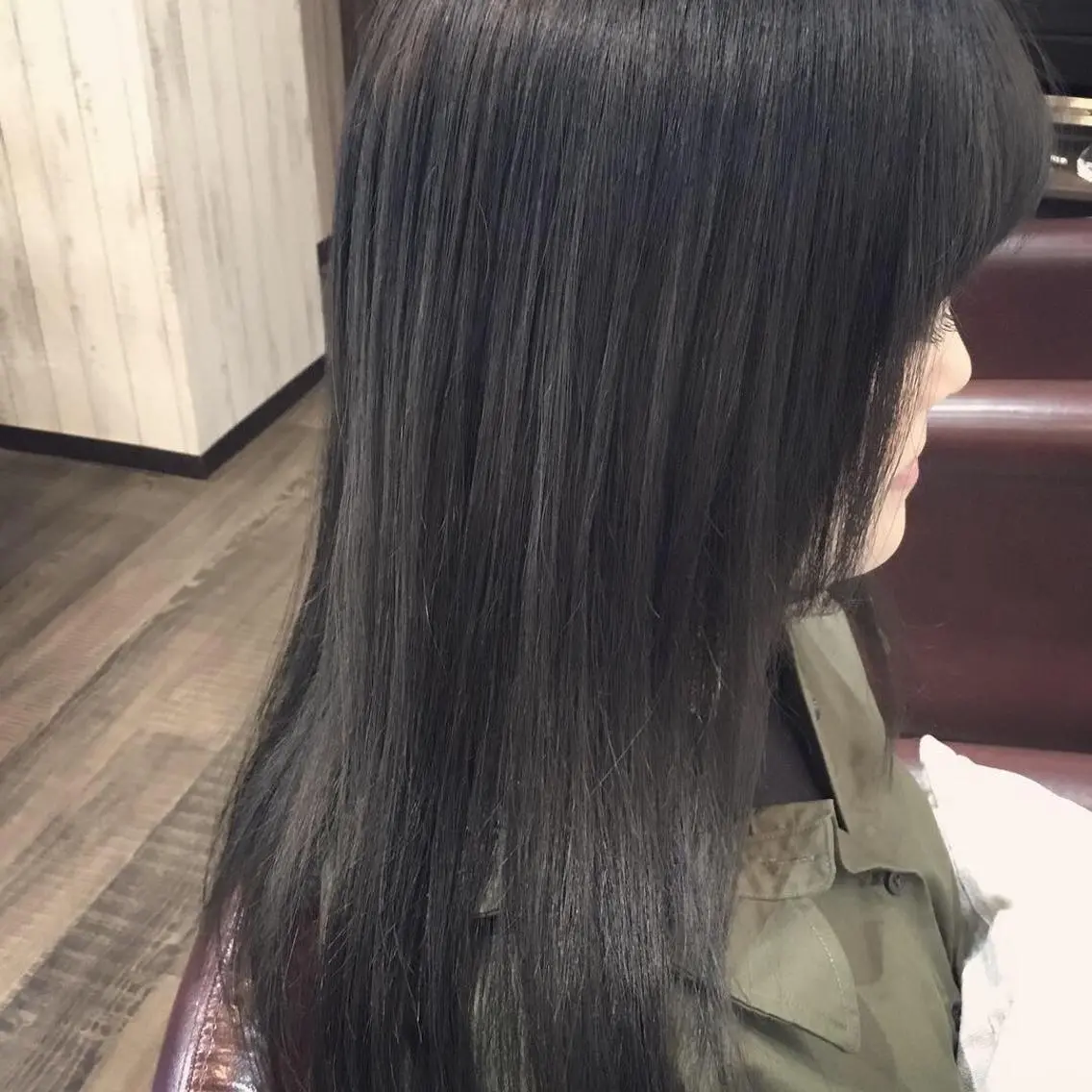 セミロング カラー embrace エンブレイスのヘアスタイル
