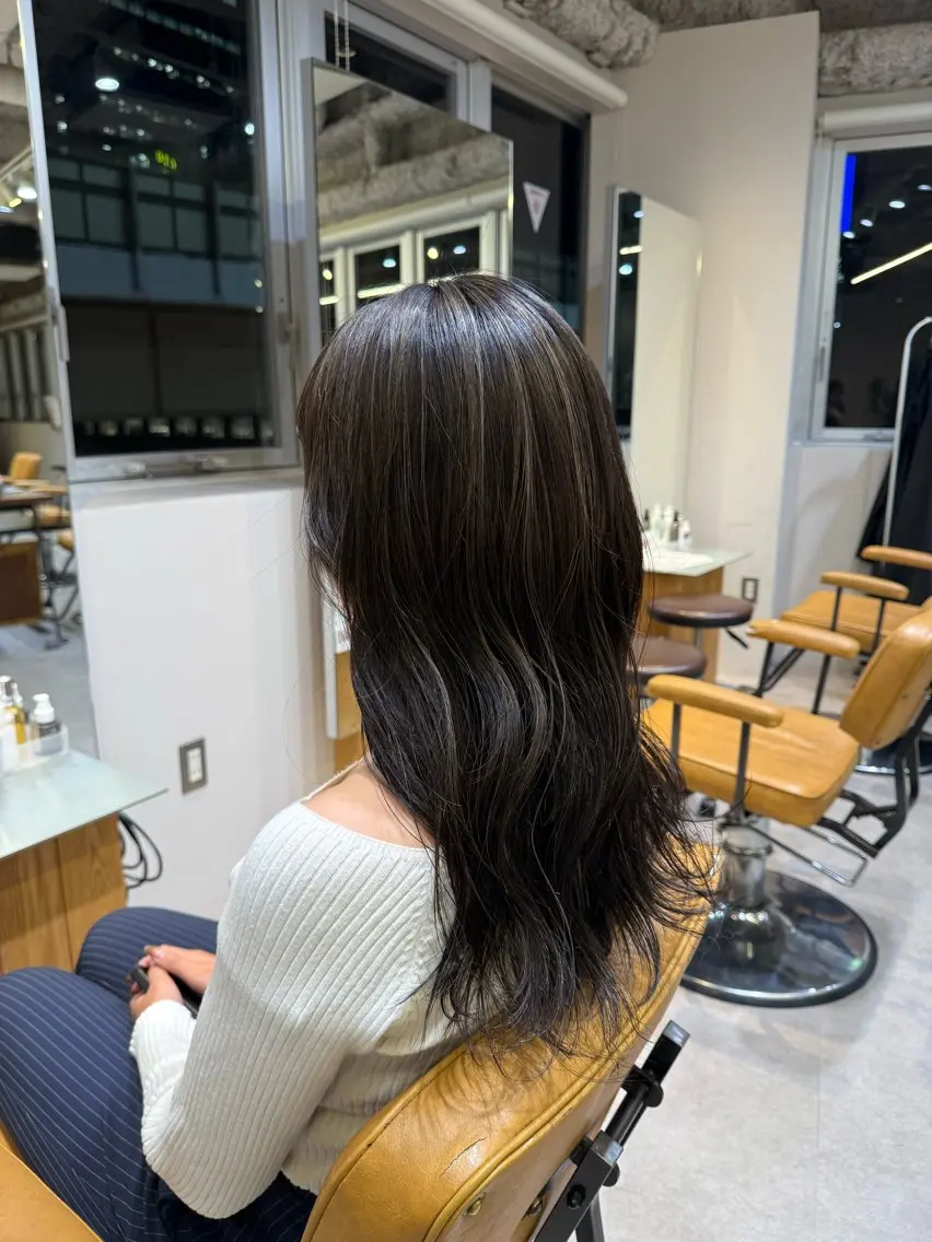 ロング SARA 【大阪梅田】のヘアスタイル