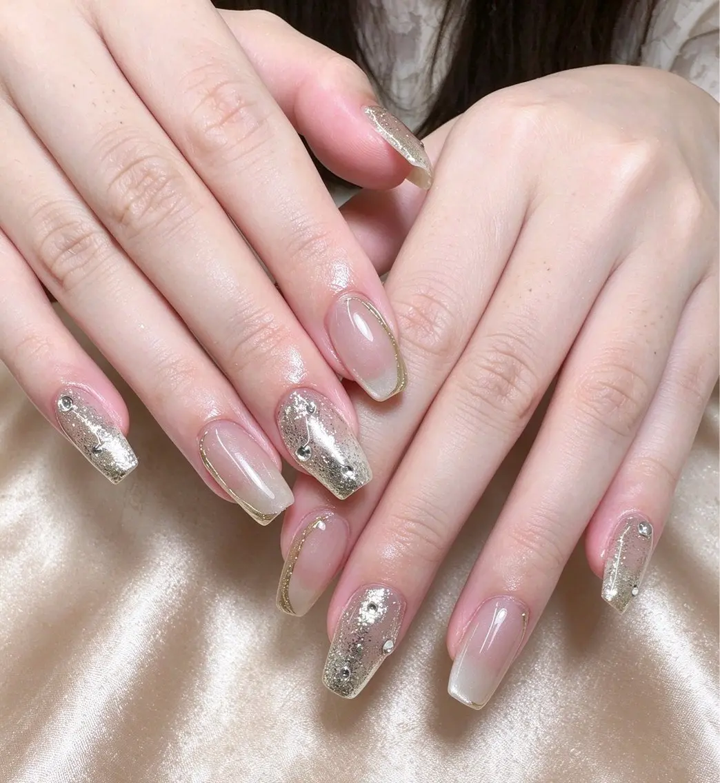 ネイル ハンドネイル Glow Minamiのネイルデザイン