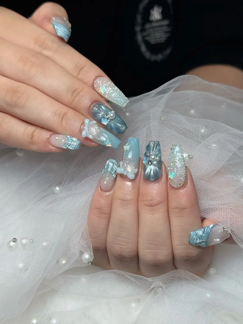 ネイル チークネイル ドット フレンチネイル グラデーション ハート ハンドネイル Julli NailStudioのネイルデザイン