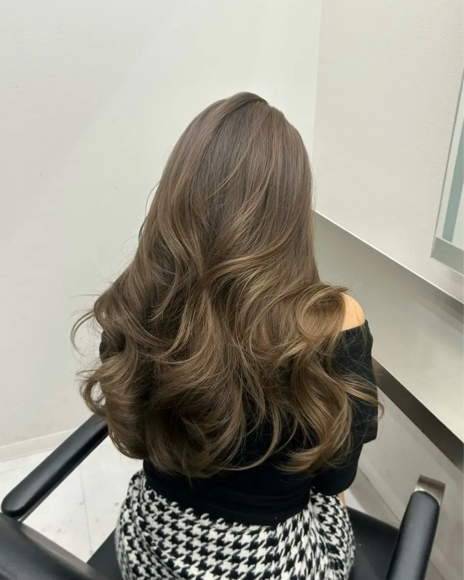 ロング ヘアカラー トリートメント 大人レイヤー/艶美髪 🇺🇸TOMONAのヘアスタイル