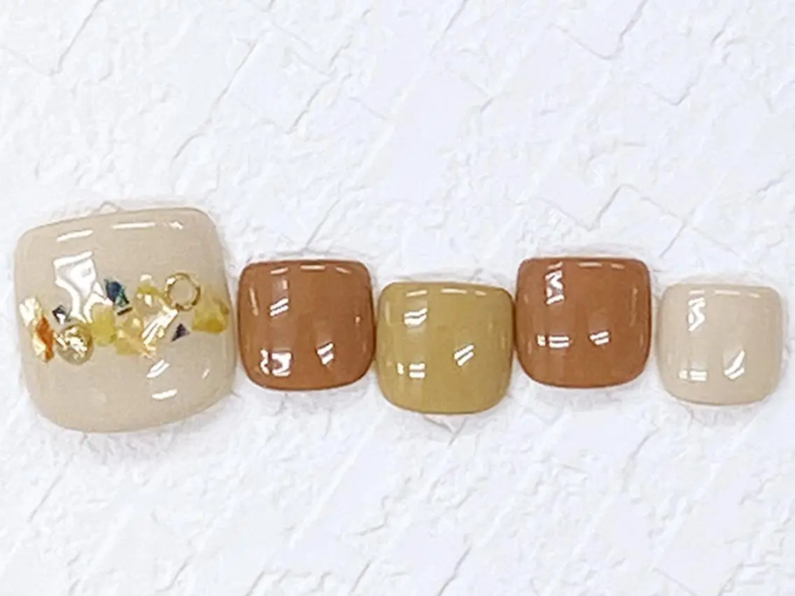 ネイル シンプルネイル フットネイル K. Airiのネイルデザイン