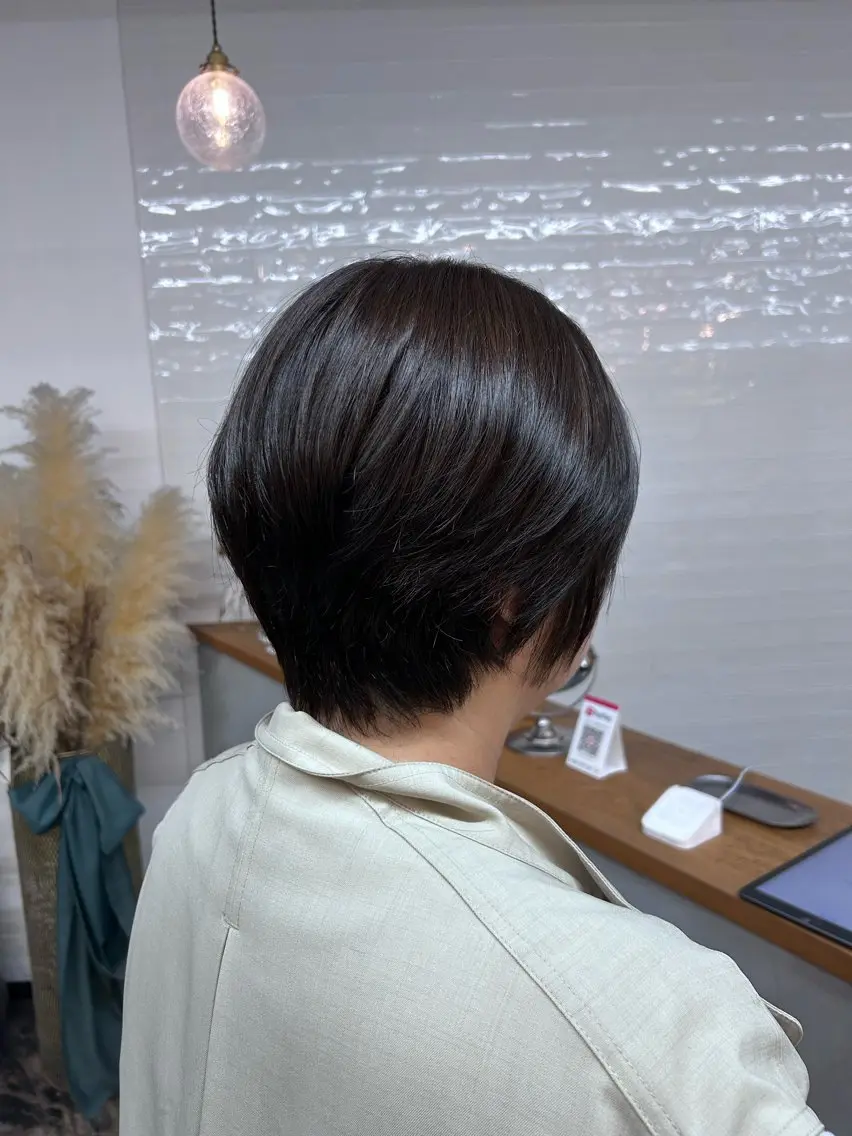 ショート カラー ブラウンカラー 顔周りカット ショートヘア カット ヘアカラー トリートメント sol. ayakaのヘアスタイル